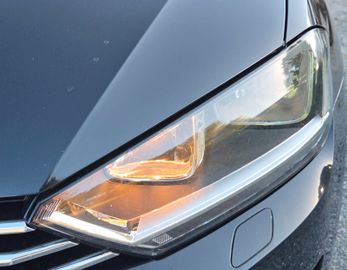 Volkswagen Golf - 9