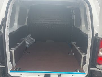 Opel Combo E Cargo 1.5 D Edition +KeyLess+PDC+SpurH