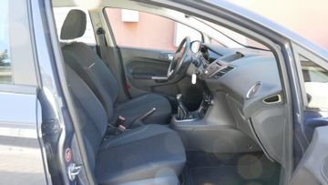 Fahrzeugabbildung Ford Fiesta Sync Edition, Sitzheizung, PDC vo.+hi.