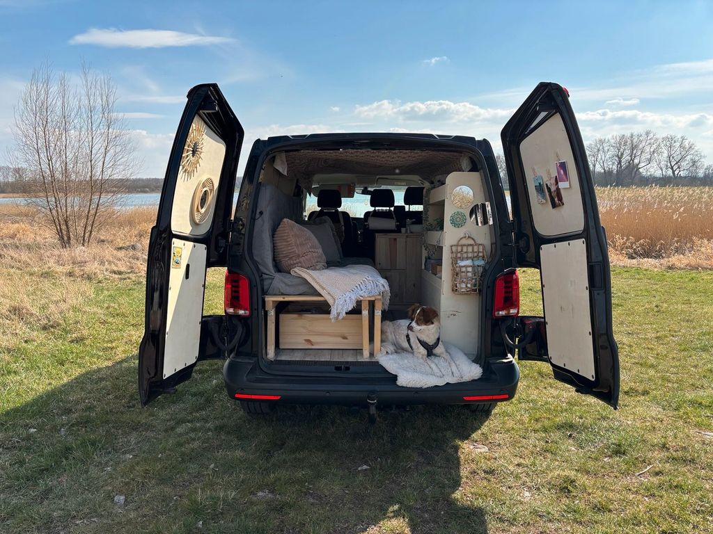 Image of Volkswagen T6 Transporter