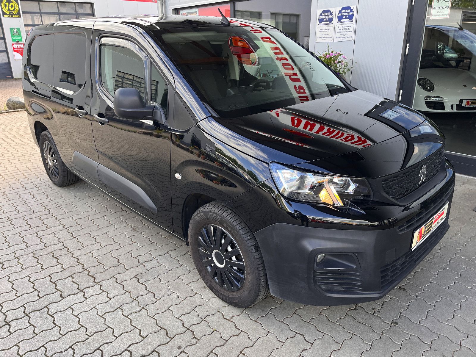 Fahrzeugabbildung Peugeot Partner Premium L2