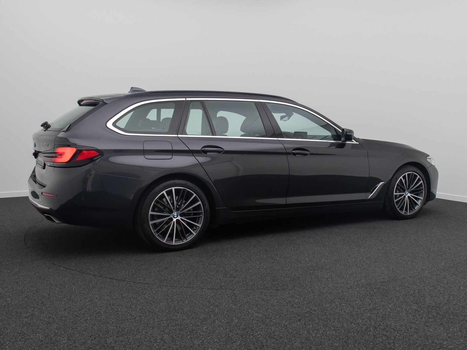 Fahrzeugabbildung BMW 540d xD Luxury Line H/K Kamera DAB AHK 4xKlima
