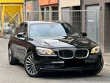 BMW 750I 4.4 V8 BiTurbo 410 - BMW 7er Reihe: 8