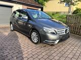 Mercedes-Benz B 200 - - Mercedes-Benz B 200 in Halle