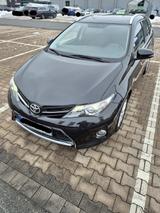 Toyota Auris Sports Touring 2,0-D-4D Kombi... - Toyota Auris Gebrauchtwagen in Hamburg