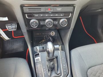 Volkswagen Golf - 9
