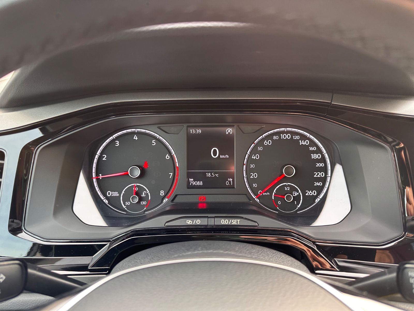 Fahrzeugabbildung Volkswagen Polo 1.0 TSI Comfortline APP/SHZG/GJR/PDC