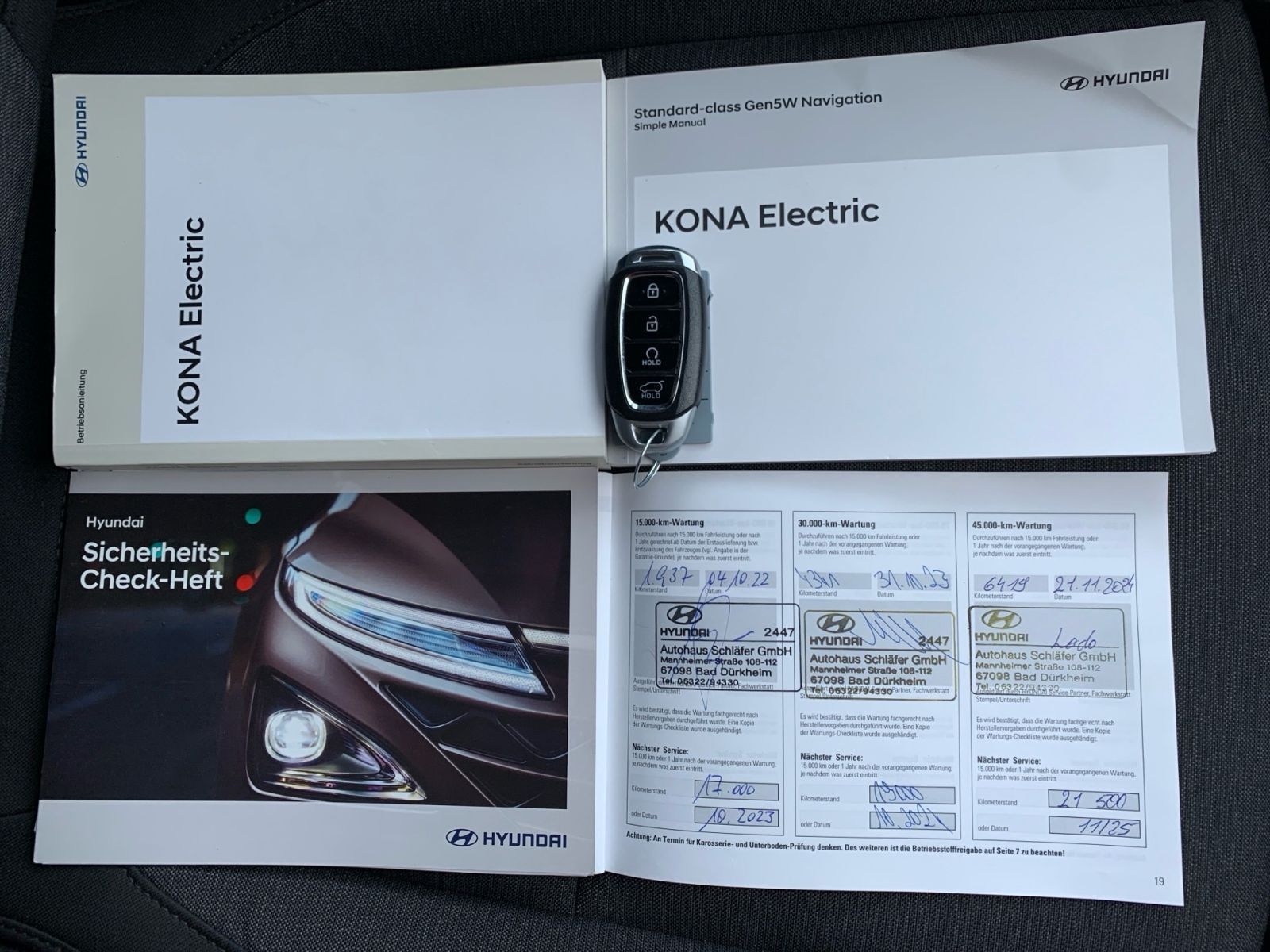 Fahrzeugabbildung Hyundai KONA Edition 30+ Elektro Navi Allwetter