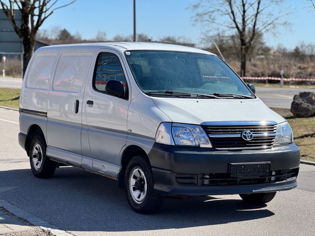 Toyota Hiace 2.5 D-4D *Allrad *73.000km *TÜV Neu *AHK