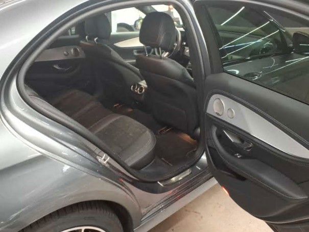 Fahrzeugabbildung Mercedes-Benz E 220 d AMG NIGHT+BURM+PANO+DISTR+HUD