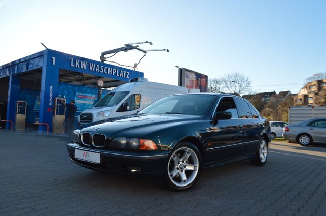 BMW 528i A / Automatik / Navi /