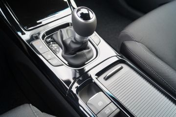 Hyundai i30 Kombi DCT-NAVI-LED-KAMERA-SHZG-ALU17-