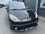 Peugeot 1007 Premium 1.6*KLIMAANLAGE*ISFOFIX*PDC*AHK - Peugeot 1007 aus 2007