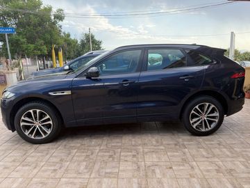 Jaguar F-Pace - 10