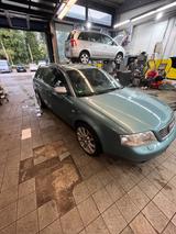 Audi A6 2.7T tiptronic quattro Avant - - Audi A6 aus 2000: 2.7