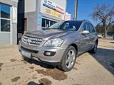Mercedes-Benz Mercedes ml 320 SLO PAPIERE ABGEMELDET - Mercedes-Benz ML 320 aus 2005