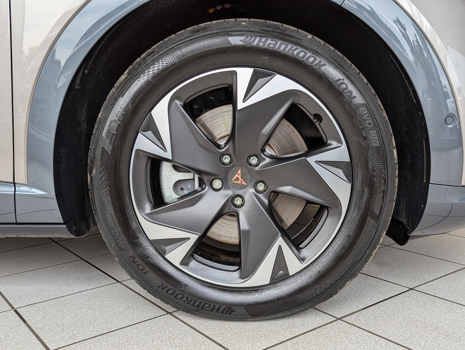 CUPRA Tavascan 210 kW Endura Drive-Pack 82kwh Navi-15" - Image 10