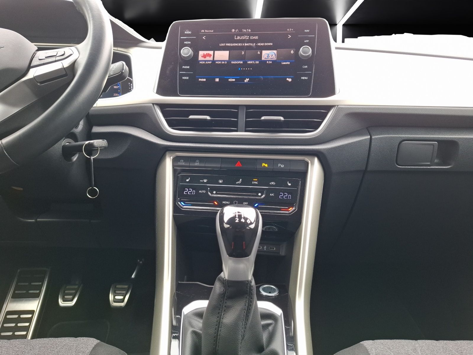 Fahrzeugabbildung Volkswagen T-Roc Move Matrix Navi AID ACC RFK SH LM
