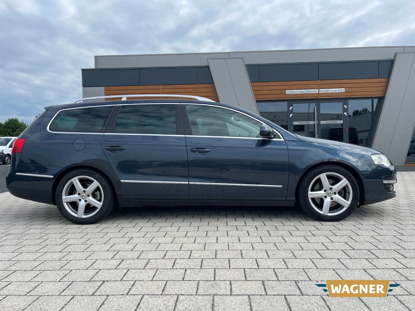 Fahrzeugabbildung Volkswagen Passat Variant Highline Lederausstattung