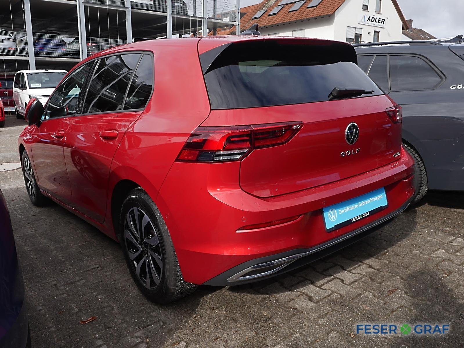 Volkswagen Golf 8 1.5 eTSI Active DSG ACC Navi RüKa Sitzh.