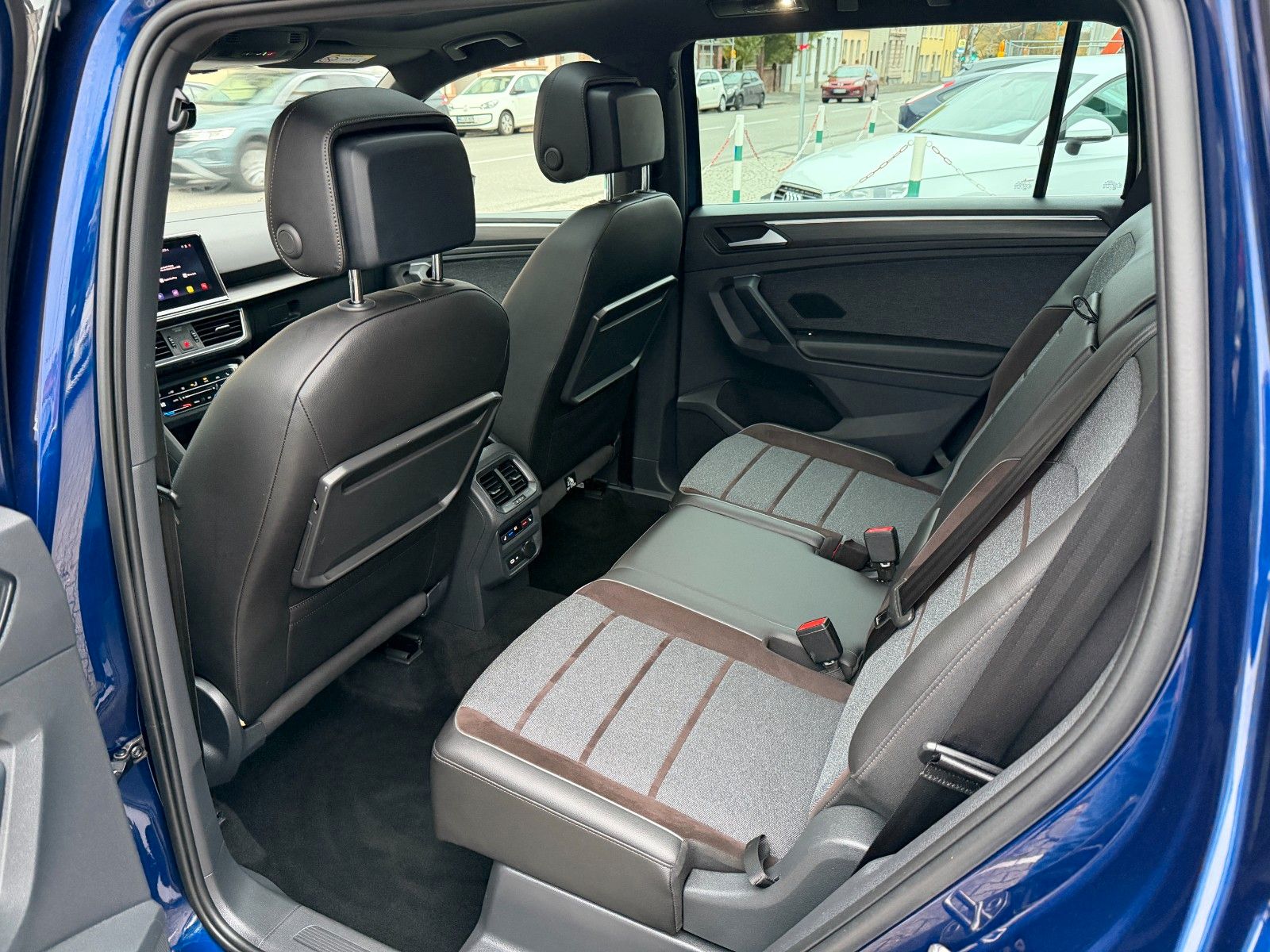 Fahrzeugabbildung SEAT Tarraco Xcellence 7-SITZER AUTOMATIK PANO LED