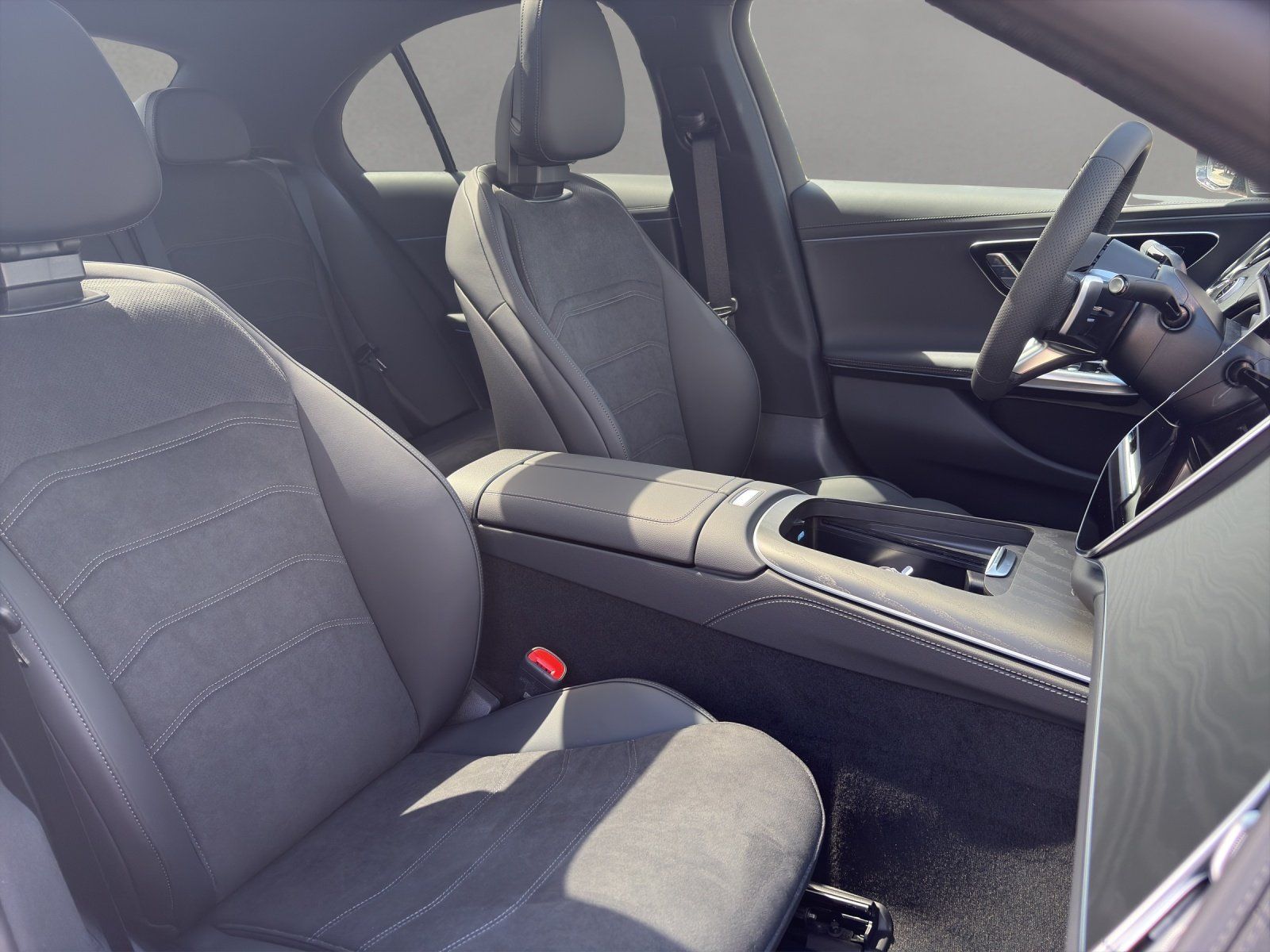 Fahrzeugabbildung Mercedes-Benz E 220 d 4M AMG 360° DISTRO PTS Burme DIGIT Pano