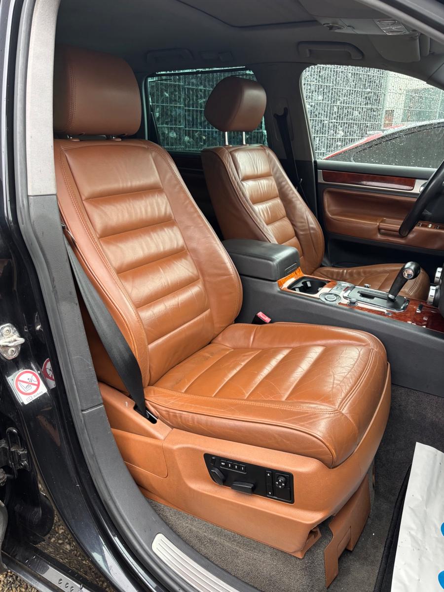 Volkswagen Touareg 2005 — photo 21