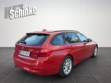 BMW 330 Baureihe 3 Touring 330 i Advantage - rote BMW 330