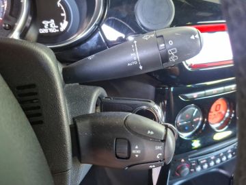 Citroën DS3 SoChic 1.2 VTi 82 °SHZ°PDC°Tempomat°Allwette