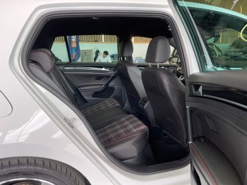 Volkswagen Golf VII Lim. GTI Performance BMT *ACC*BI-XENON*