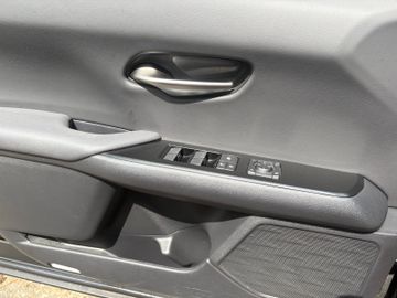 Lexus UX - 11