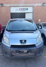 Peugeot Expert Tepee 2.0 HDi 136CV FAP PC Execut - graue Peugeot Expert Tepee