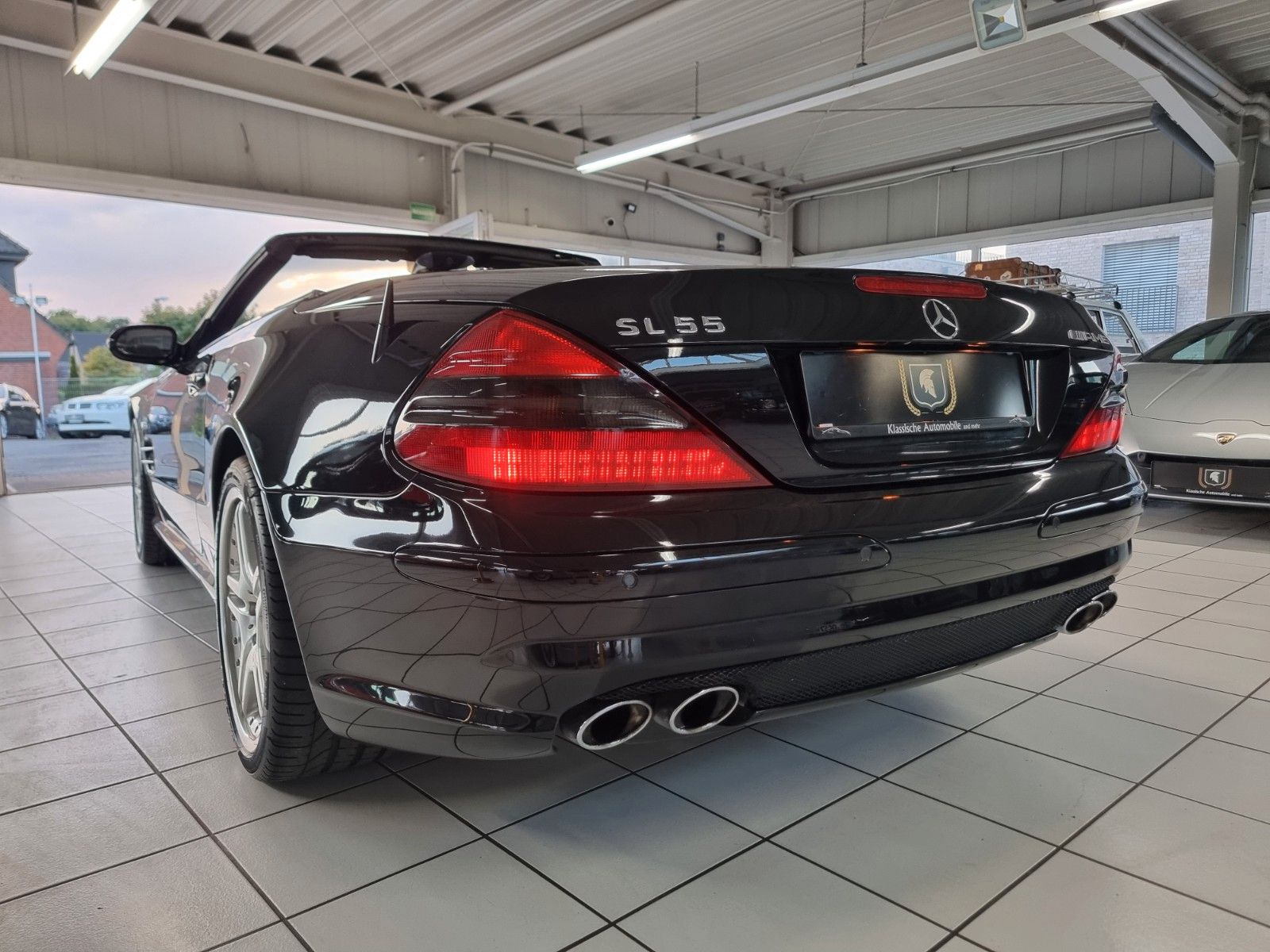 Fahrzeugabbildung Mercedes-Benz SL 55 AMG/BRD/2.Hd/MB-SH Tag 1 bis heute