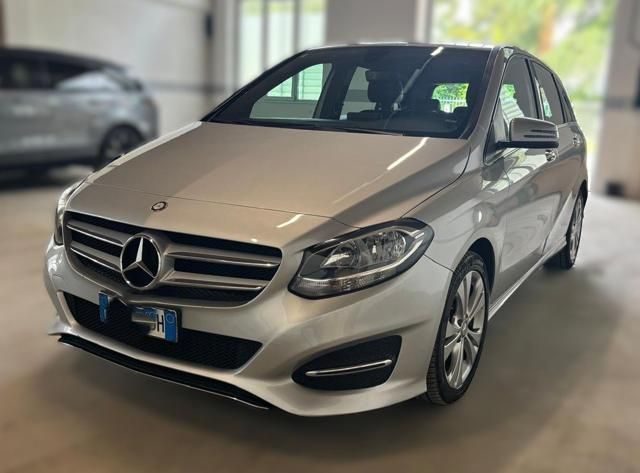 MERCEDES-BENZ B 180