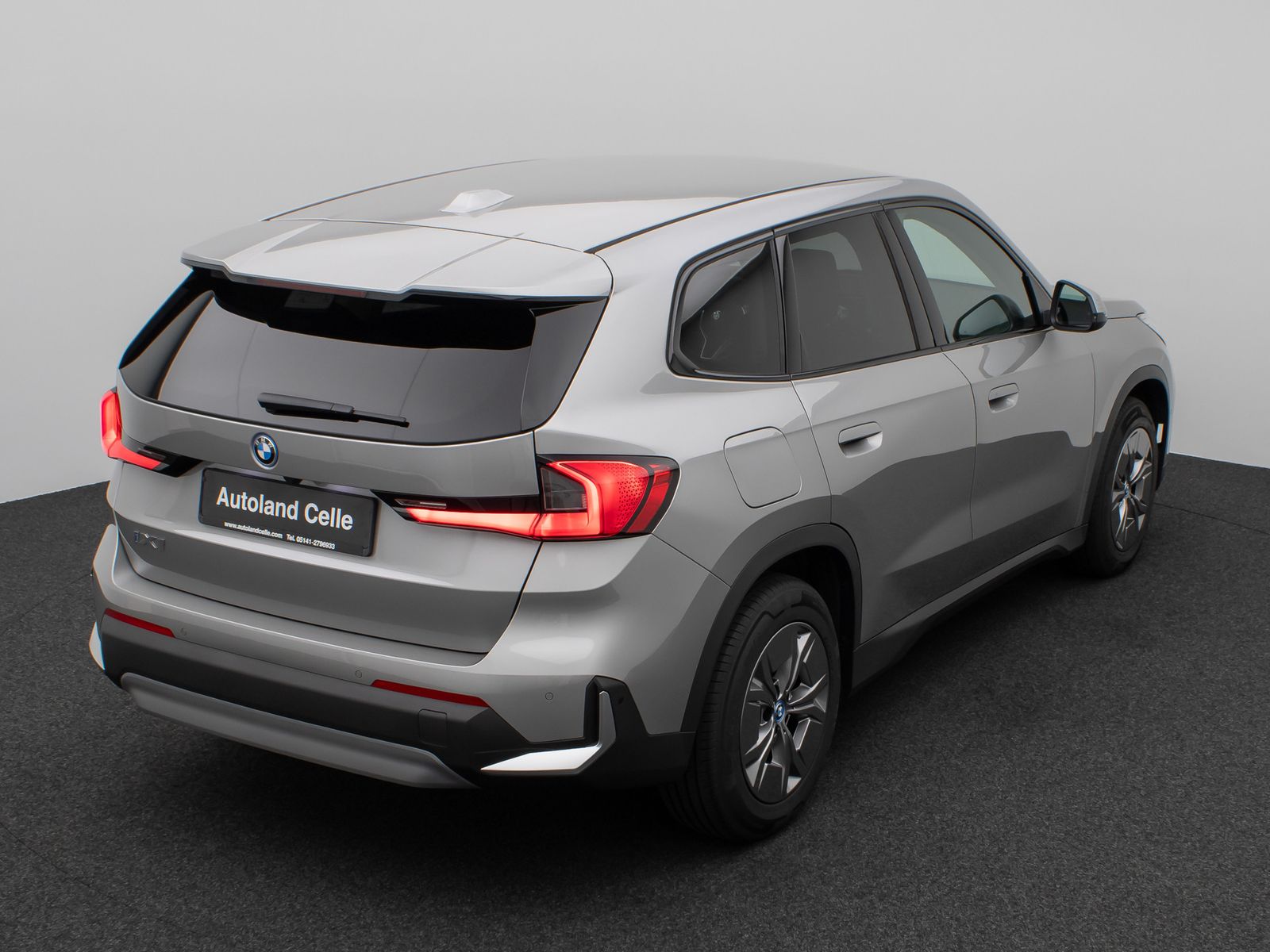 Fahrzeugabbildung BMW iX1 eD20 Kamera DAB Fernlichtassis Komfort Sport