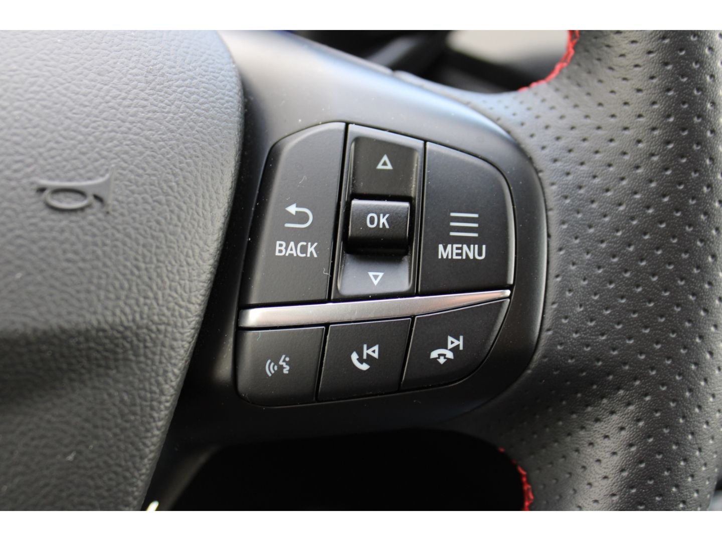 FORD Kuga 2.0 Hybrid ST-Line ACC LED TWA RFK AHK Navi - Image 18