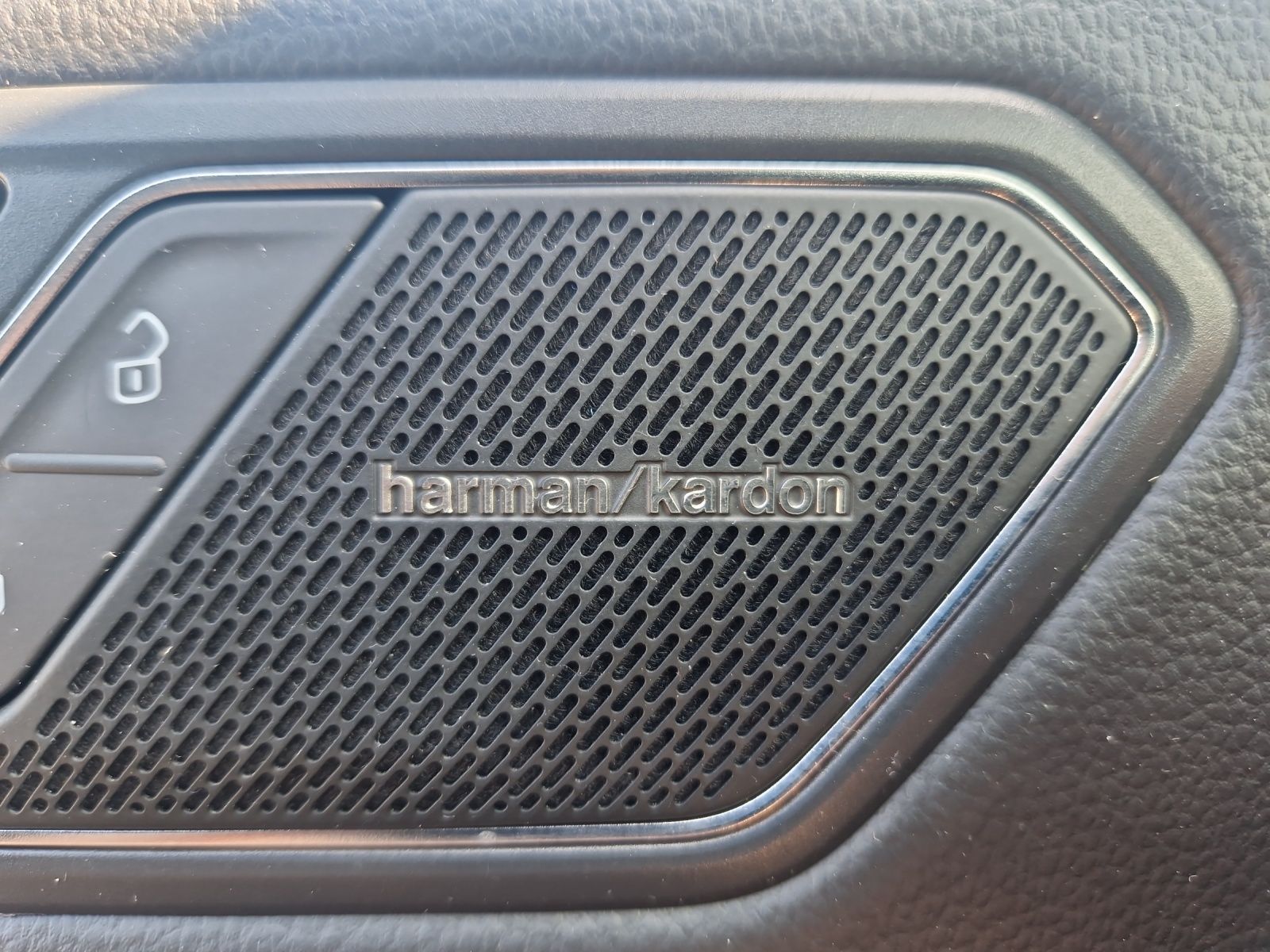 Fahrzeugabbildung Volkswagen Tiguan Allspace 2.0 TDI R-Line 4M DSG Matrix 20"