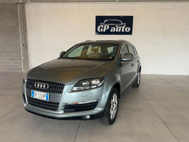 Audi Q7 3.0 V6 TDI 233CV quattro tiptronic AUTO 