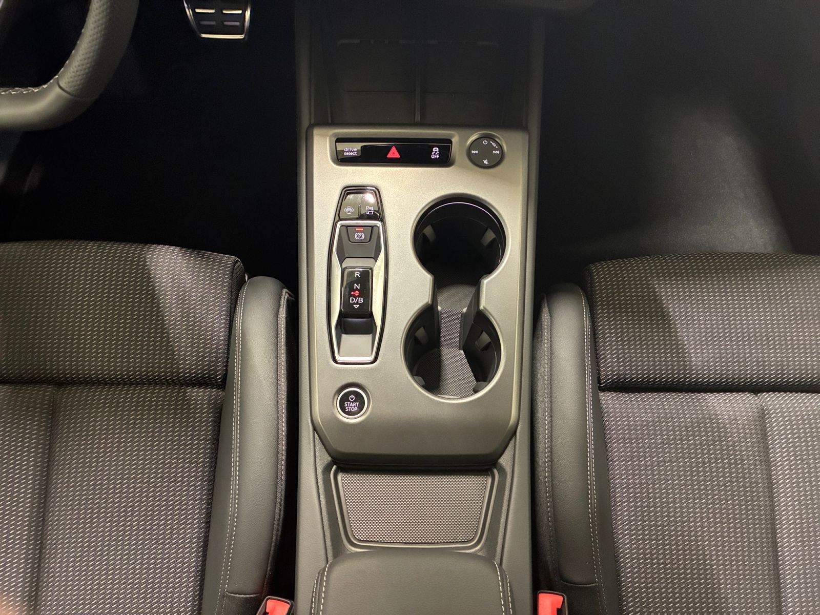 Q4 Sportback e-tron performance 210 kW