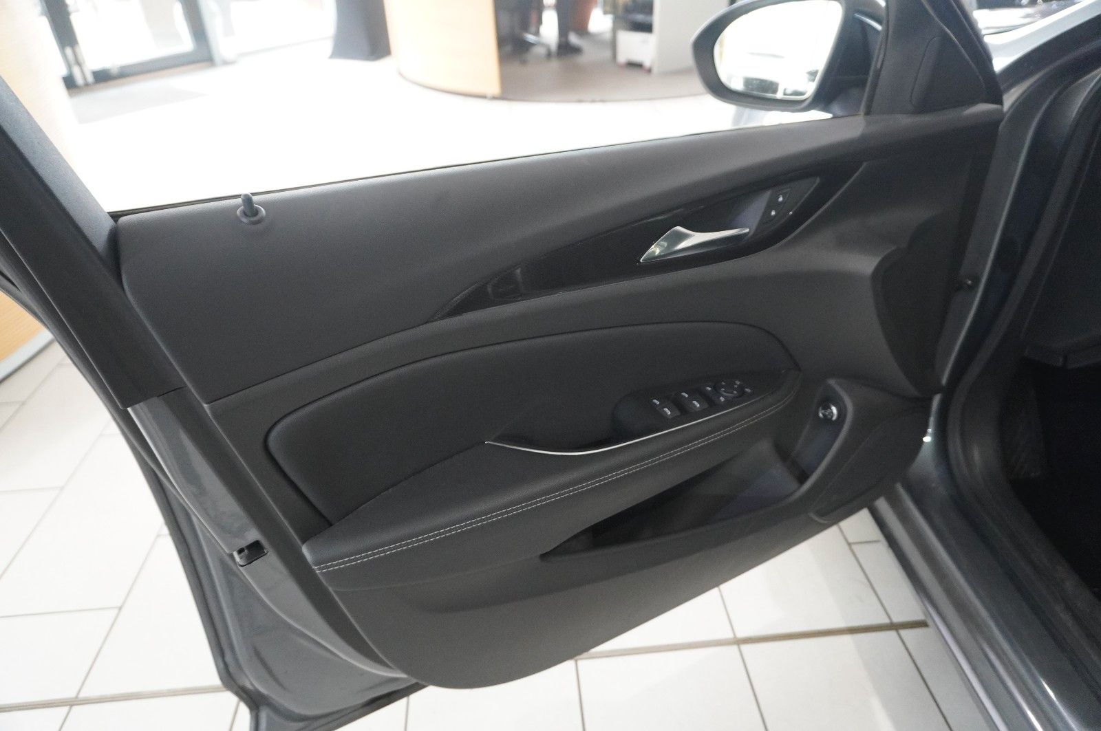 Fahrzeugabbildung Opel Insignia B ST 2.0D ELEGANCE NAVI/LED/KAMERA/AHK