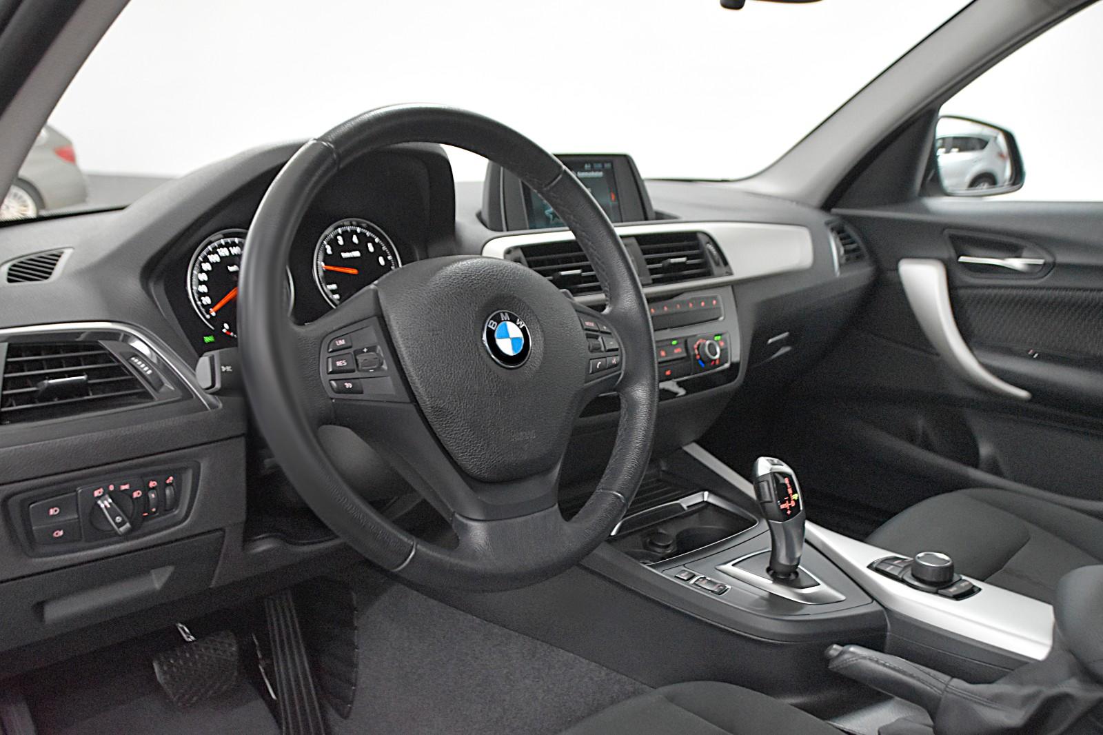 BMW 118i ADVANTAGE*AUS 1 HAND*FINANZIERUNG MÖGLICH*