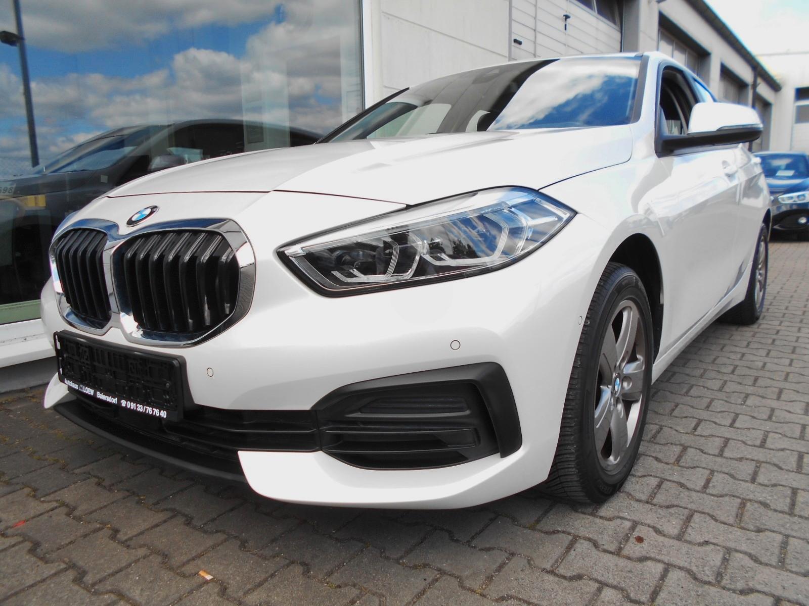 BMW 118i -NAVI-PDC-CARPLAY-TEMPOMAT-DAB-MFL-LED-AHK-