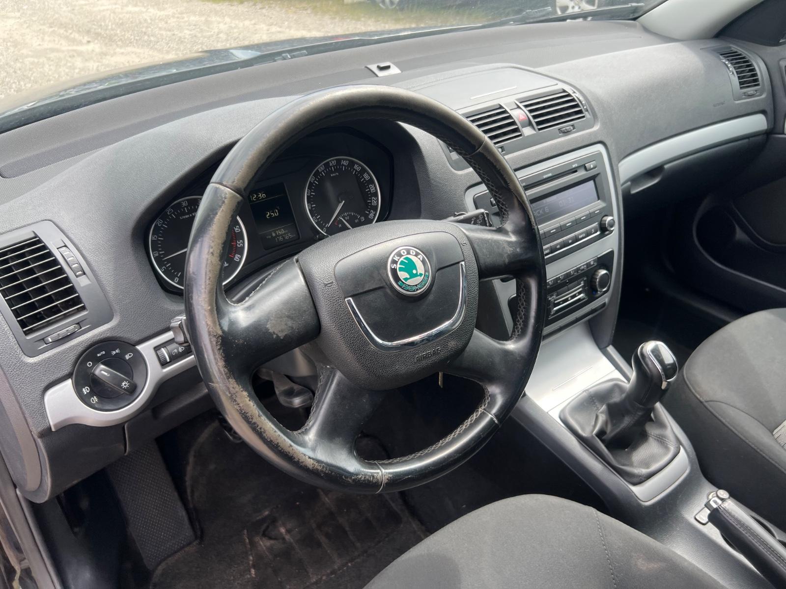 Skoda Octavia 2012 — photo 13