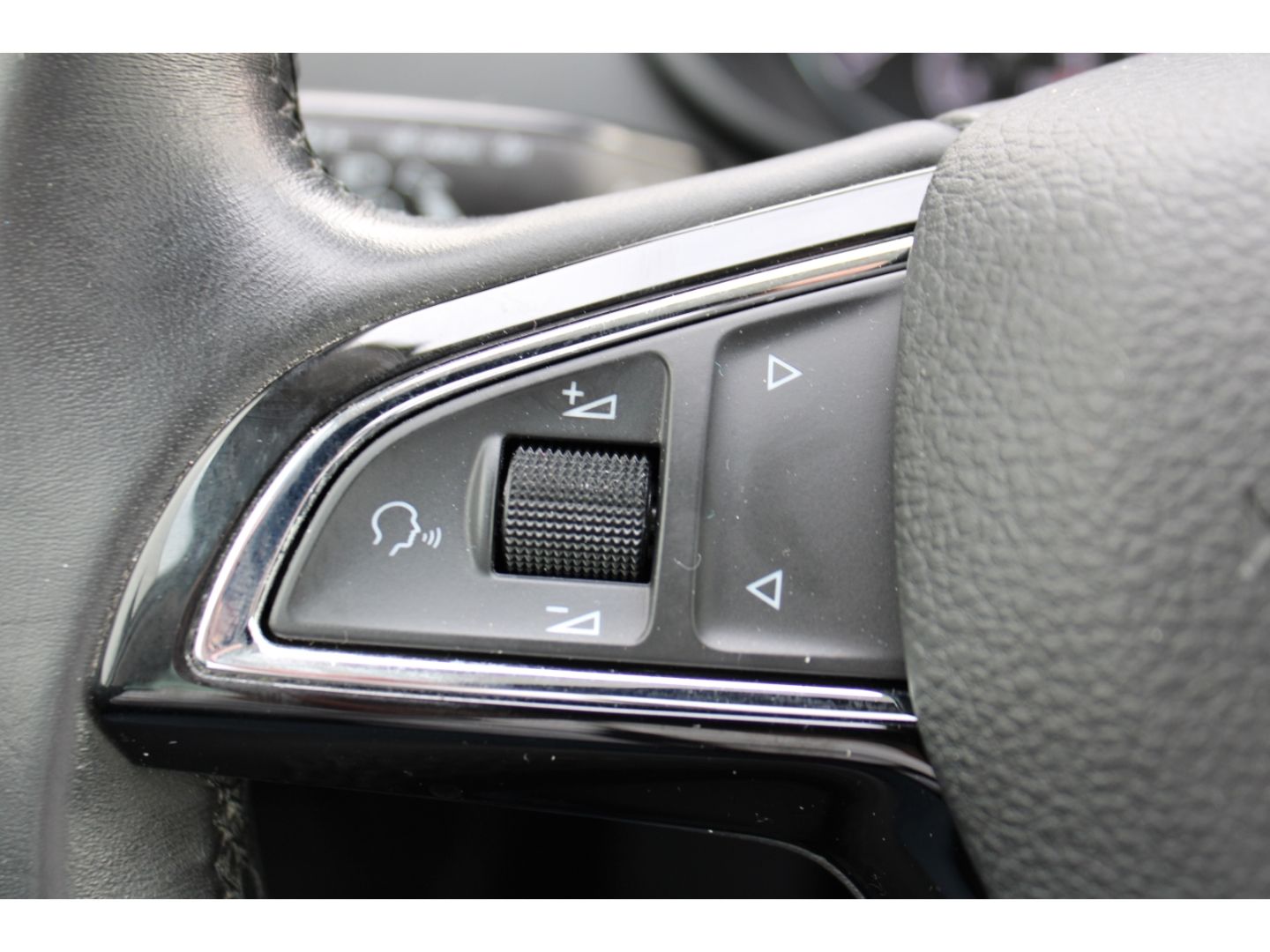 SKODA Octavia Soleil 2.0 TDI Combi LED GRA RFK SHzg AH - Image 17
