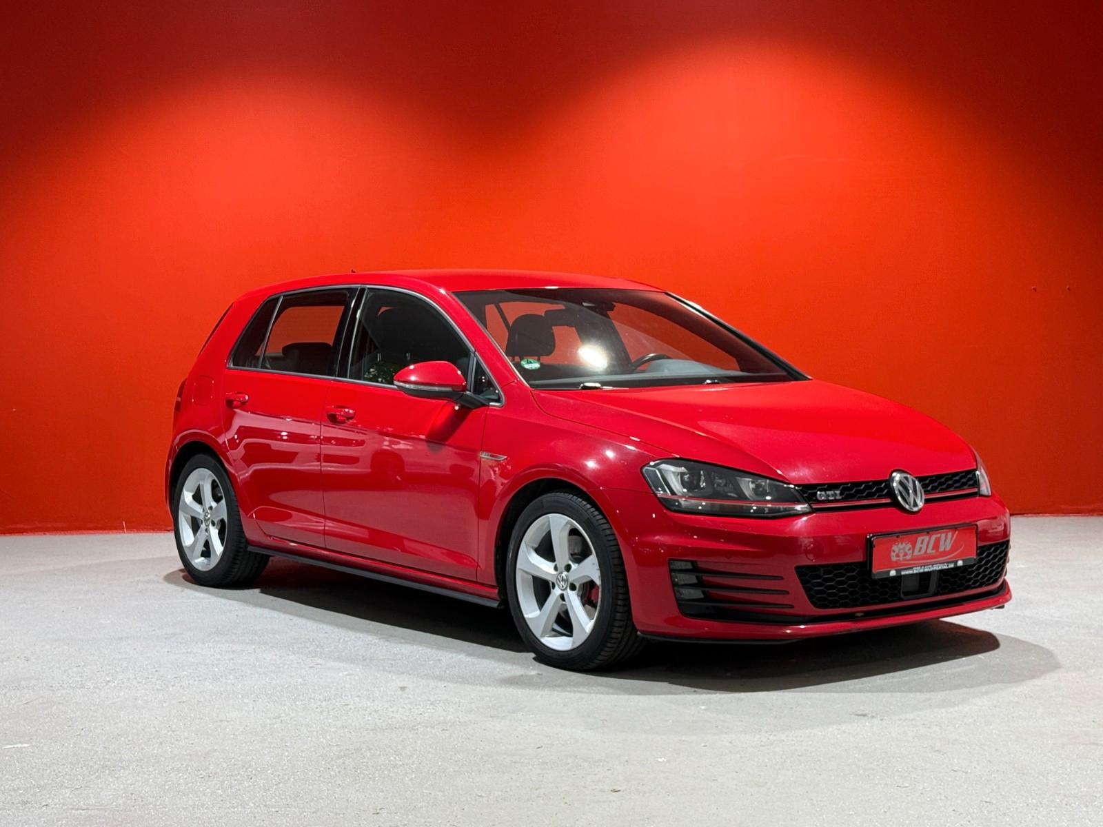 Volkswagen Golf VII Lim. GTI DSG ACC NAVI