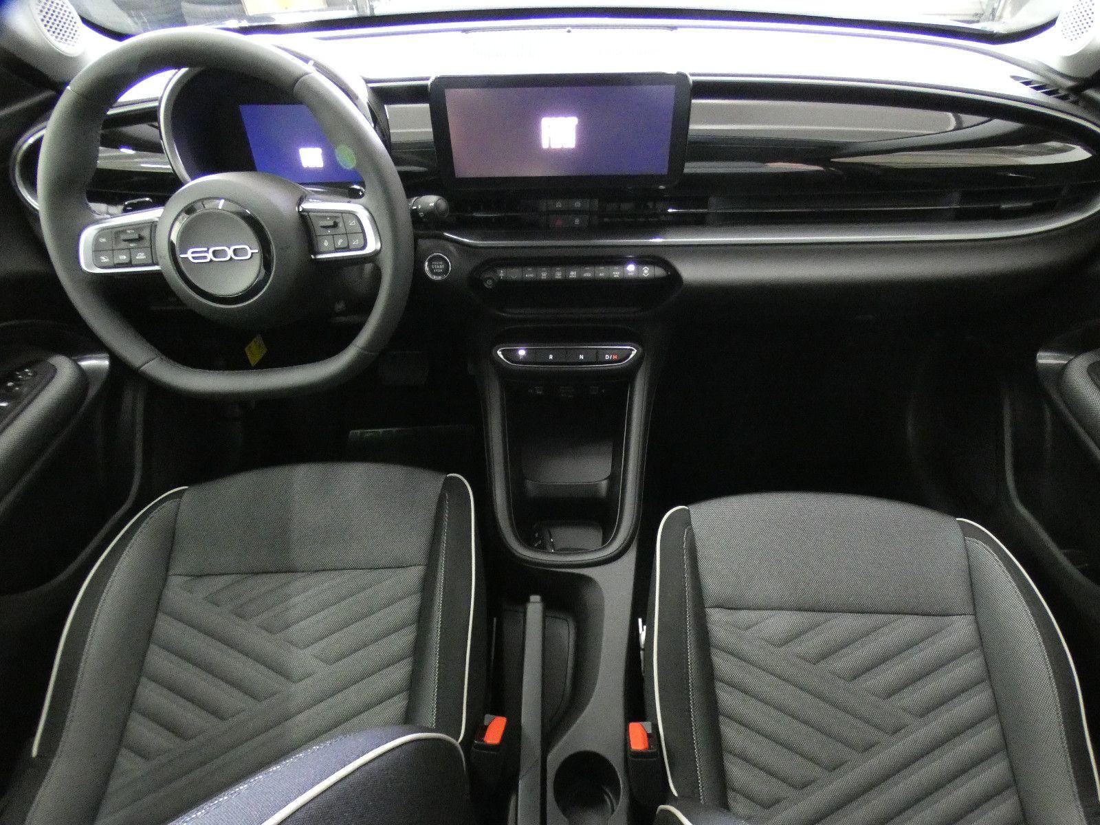 Fiat 600 1.2 Hybrid STYLE*LED*CARPLAY*KAMERA*HAGEL