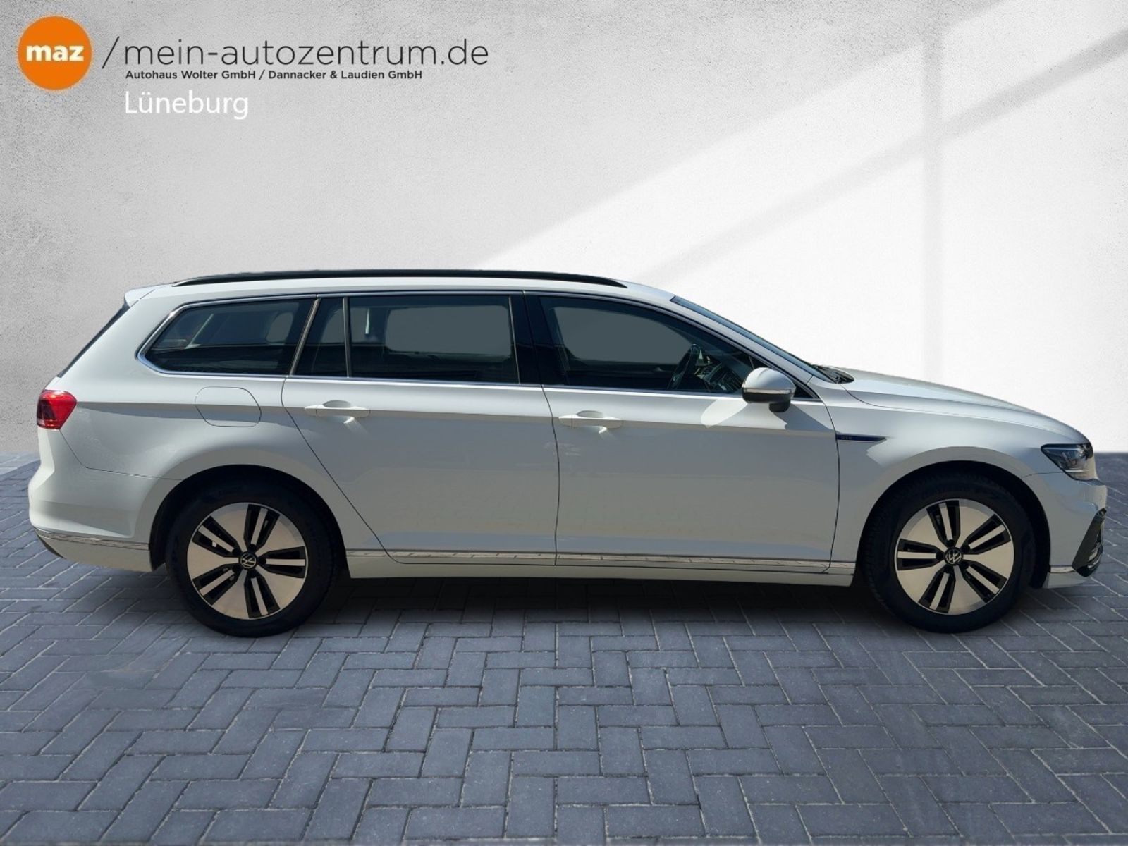 Fahrzeugabbildung Volkswagen Passat Variant GTE 1.4 TSI Hybird Alu LED AHK Na