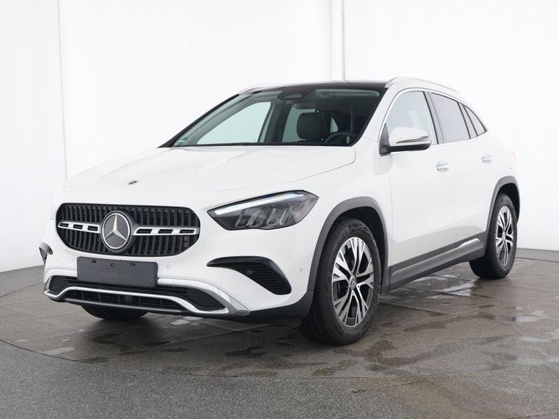 Mercedes-Benz GLA 200 ACC AHK AUT DynLicht Fernlichtass. Kam.