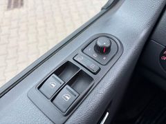 Fahrzeugabbildung Volkswagen T5 Multivan 140PS DSG Navi Klima Sitzh Xenon 7Si