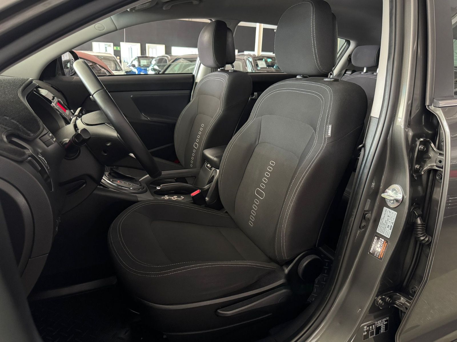 Kia Sportage 2.0 VISION 4WD AUTOMATIK UNFALLFREI 1H
